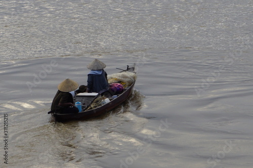 Vietnamesisches Fischerboot im Mekong Delta