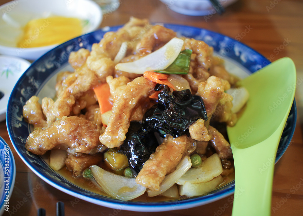 fried meat with sauce fried meat with sauce