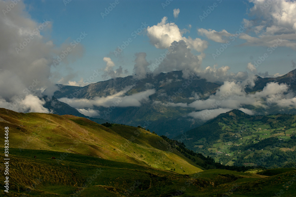 Obraz premium view of mountains