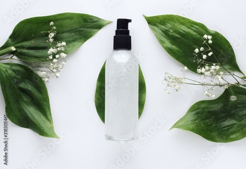 Obraz na płótnie Organic skincare products on minimalistic background with copy space w salonie