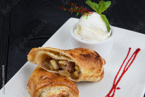 Apple strudel with vanilla ...