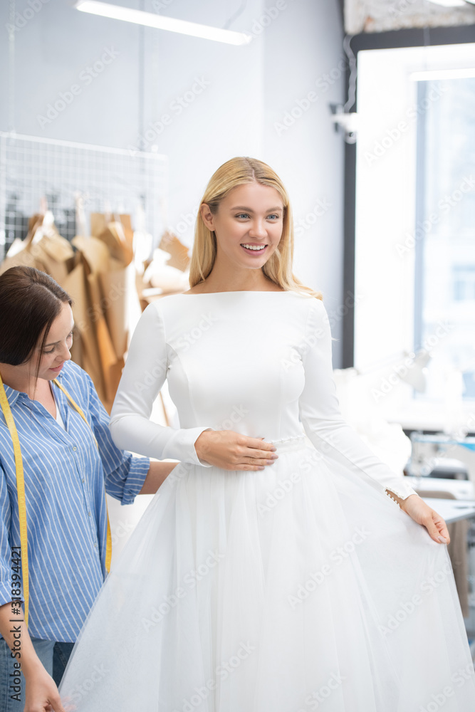Obraz premium Excited about wedding dress