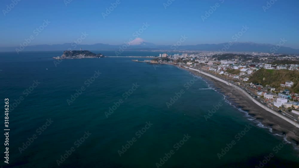 七里ヶ浜から江の島と富士山空撮 七里ヶ浜から江の島と富士山空撮
