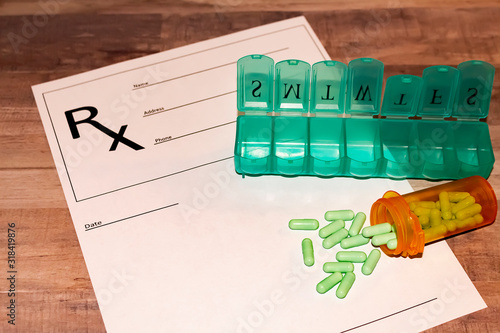 Bilde på lerret Prescription bottle, pills. pill minder on RX form