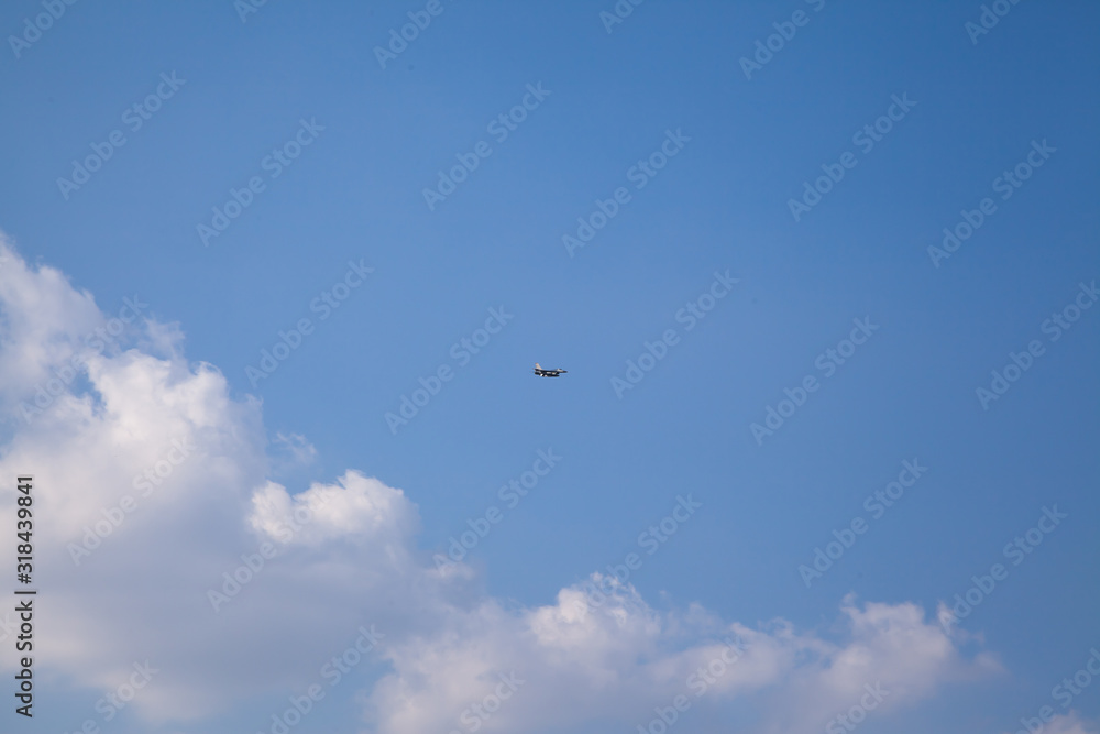 powerful & energetic & dynamic airshow powerful & energetic & dynamic airshow