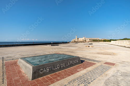 Fotografie, Tablou Malecon embankment on the background of fortress El Morro