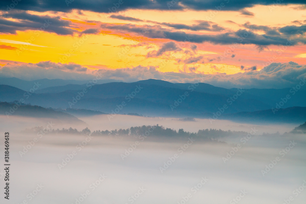 Naklejka premium Autumn at the Foothills Parkway in the Smoky Mountains
