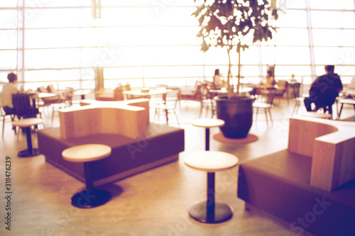 Fotografie カフェ、ラウンジのソファーでくつろいだり仕事をする Table and Sofa in Cafe, tea house, restaurant and loun
