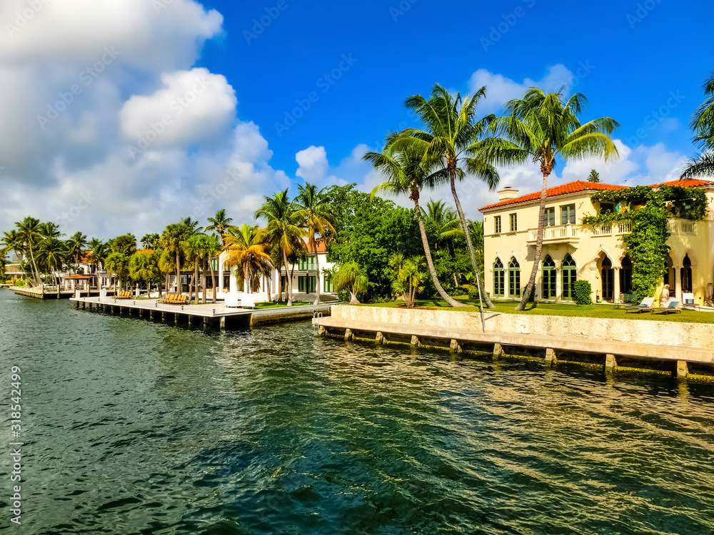 Luxury mansion in exclusive part of Fort Lauderdale