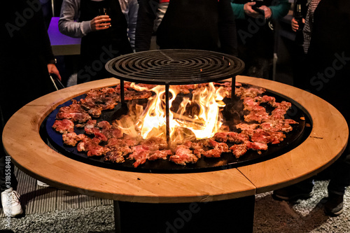 Kachelfleisch von der Feuerplatte