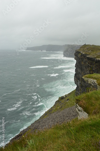 Falaises de Moher dans la brume