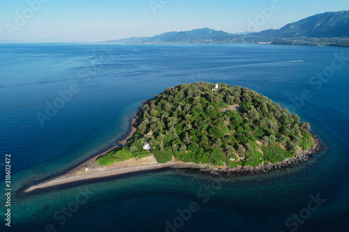 Vista aerea delle isole Lichadonisia in Eubea photo