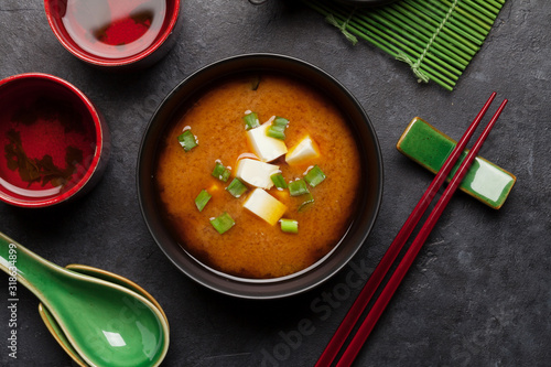 Foto Miso traditional Japanese soup with tofu