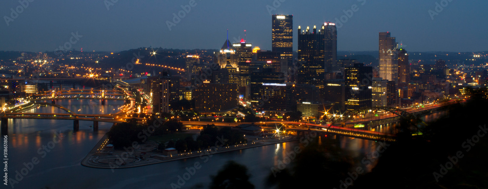 Naklejka premium city at night