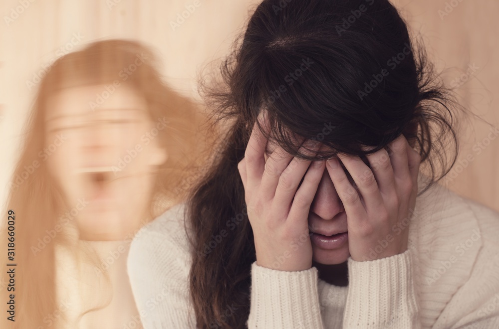 © Tunatura - Emotional portrait of woman suffering from mental disorder (schizophrenia or Dissociative identity disorder) © Tunatura - Emotional portrait of woman suffering from mental disorder (schizophrenia or Dissociative identity disorder)