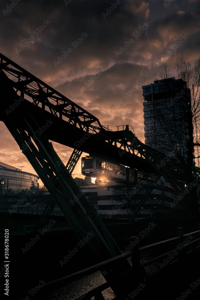 Naklejka premium Schwebebahn