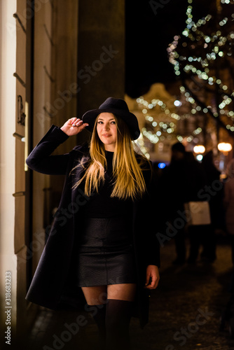 A girl in the night city © Olha