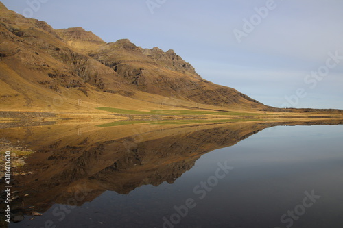 Mountains reflection in lake at Iceland © JEROENSPLACE.NL