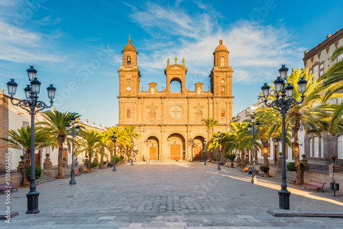 Cathedral of Santa Ana in Las Palmas de Gran Canaria, capital of Gran Canaria, Canary Islands, Spain. Construction started in 1500 and lasted for 4 centuries. © allard1