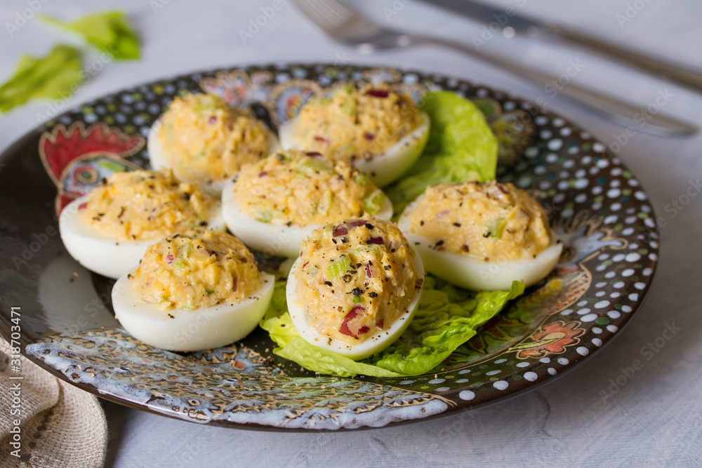 Eggs stuffed with tuna. Tuna stuffed deviled eggs Eggs stuffed with tuna. Tuna stuffed deviled eggs