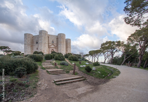 Wallpaper Mural Castel del monte Torontodigital.ca