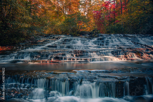 Fototapeta Naklejka Na Ścianę i Meble -  Brasstown Waterfalls