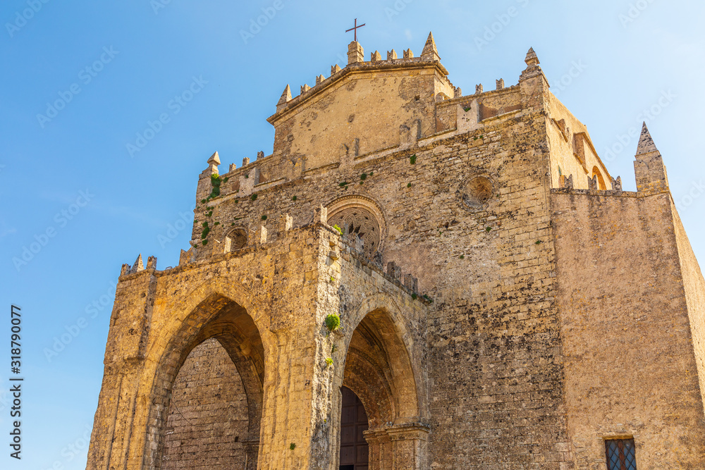 Italy, Sicily, Trapani Province, Erice. The Chiesa Madre, built in 1314 in the Gothic style, by King Frederick III.