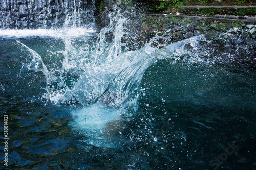 Jump and splah in the Water © Hadiyat