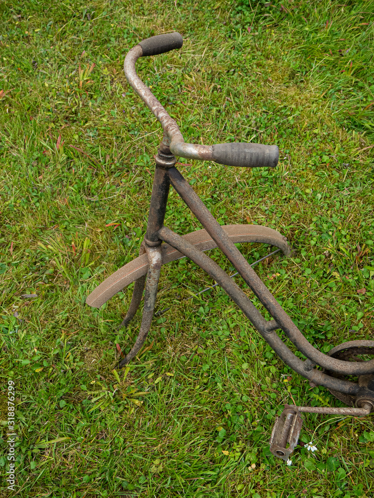 Naklejka premium handlebars on old rusty bike