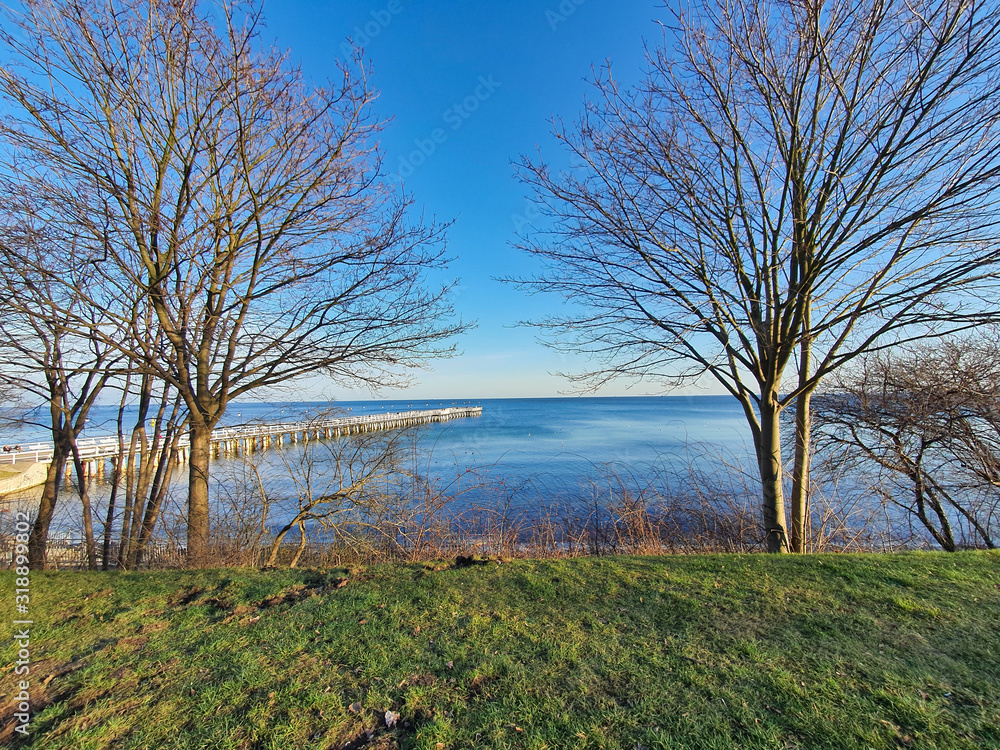 Brzeg morza. Morze Bałtyckie, Gdynia Orłowo. Polska. Brzeg morza. Morze Bałtyckie, Gdynia Orłowo. Polska.