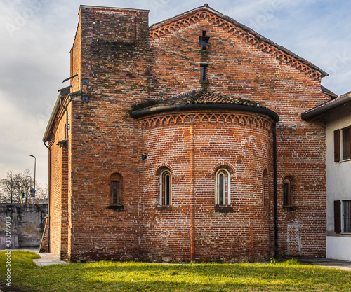 Milano - Chiesa Rossa