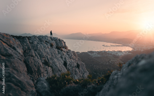 Sonneuntergang im Gebirge auf Mallorca