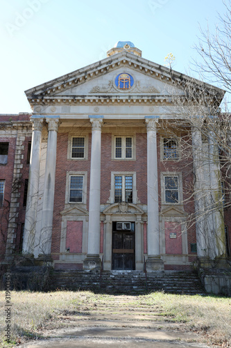 insane asylum ruins