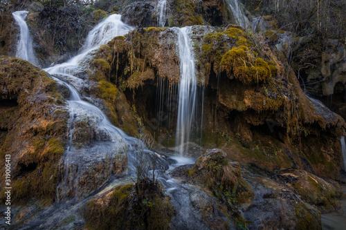 Pause longue d une cascade    Roquefort-les-Cascades  Ari  ge  Occitanie