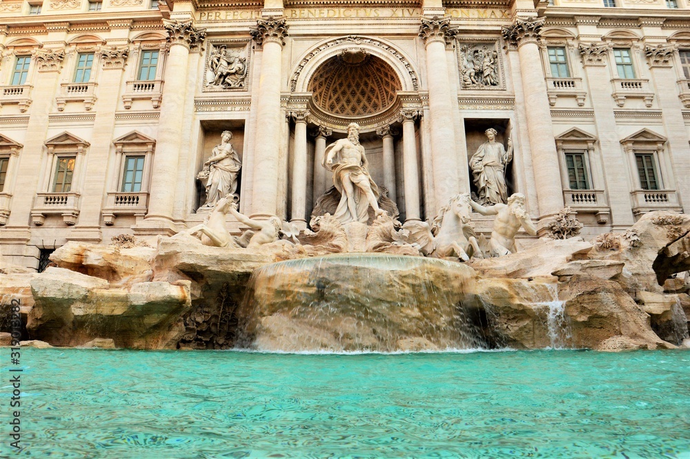 trevi fountain Rome Italy