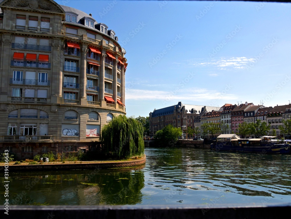 canal and houses in Strasbourg