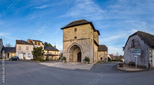 Lagraulière (Corrèze, France) - Eglise Saint Marcel photo