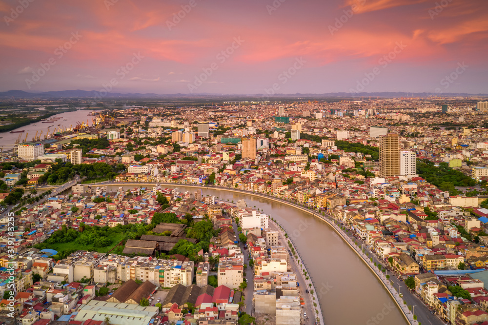 Obraz premium Sunset at Tam bac river, Haiphong, Vietnam