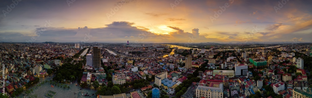 Obraz premium Sunset at Tam bac river, Haiphong, Vietnam