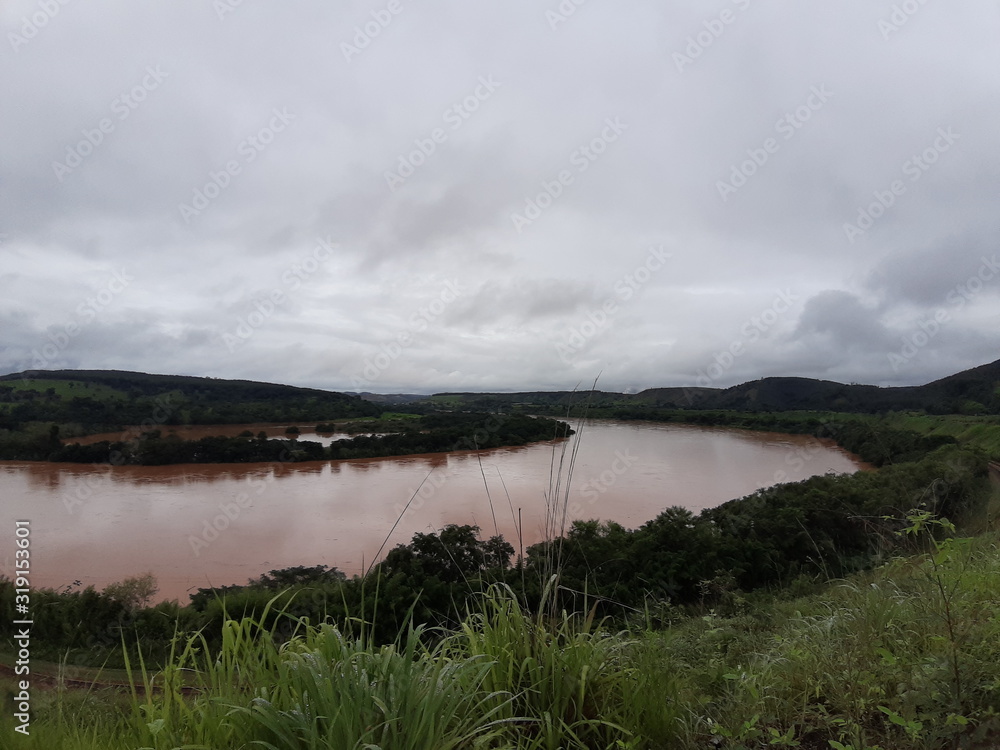 Rio doce minas gerais chuvas janeiro 2020