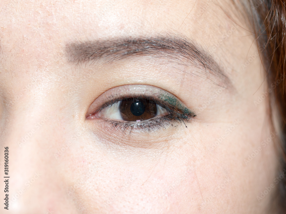 Obraz premium oko kobiety