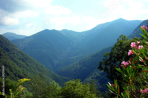 Vista sulla Valle Cannobina (Piemonte-Italia) dal Paese di Cursolo Orasso