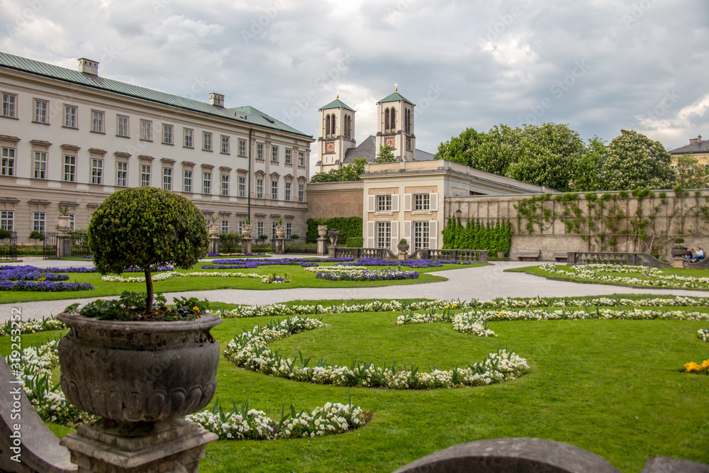 Obraz premium Beautiful landcape in the garden Mirabell, Salzburg, Austria