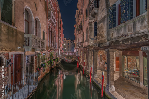 calle veneziana © dino