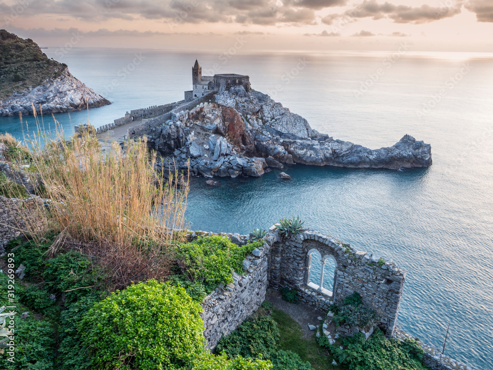 The church of St. Peter is a Catholic religious building located in the municipality of Porto Venus, in Doria descent, on a land tongue that juts out over the sea, in the province of Spezia in Liguria