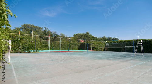 Wallpaper Mural Tennis court in the landscaped park. Torontodigital.ca