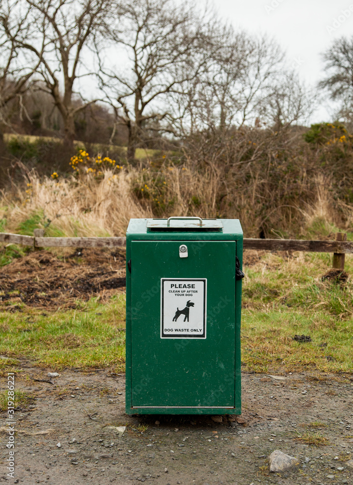 Bin for collecting dog waste Bin for collecting dog waste