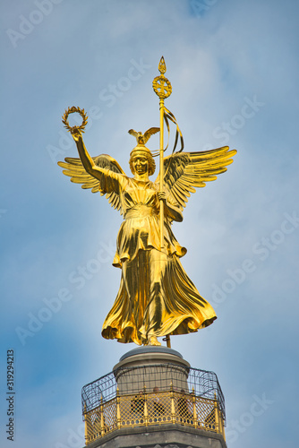 Fotografie, Obraz The Victory column is a monument in the center of Berlin in the Greater Tiergarten on the Bolshaya Zvezda square