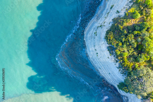 Aerial View of Cliff in Long Bay, Beach, Park in Auckland, New Zealand © Rodrigo