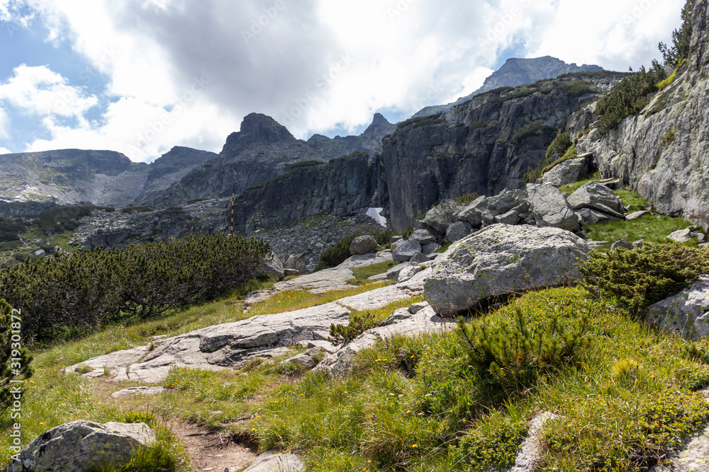 Fototapeta premium Landscape of Prekorech circus, Rila Mountain, Bulgaria